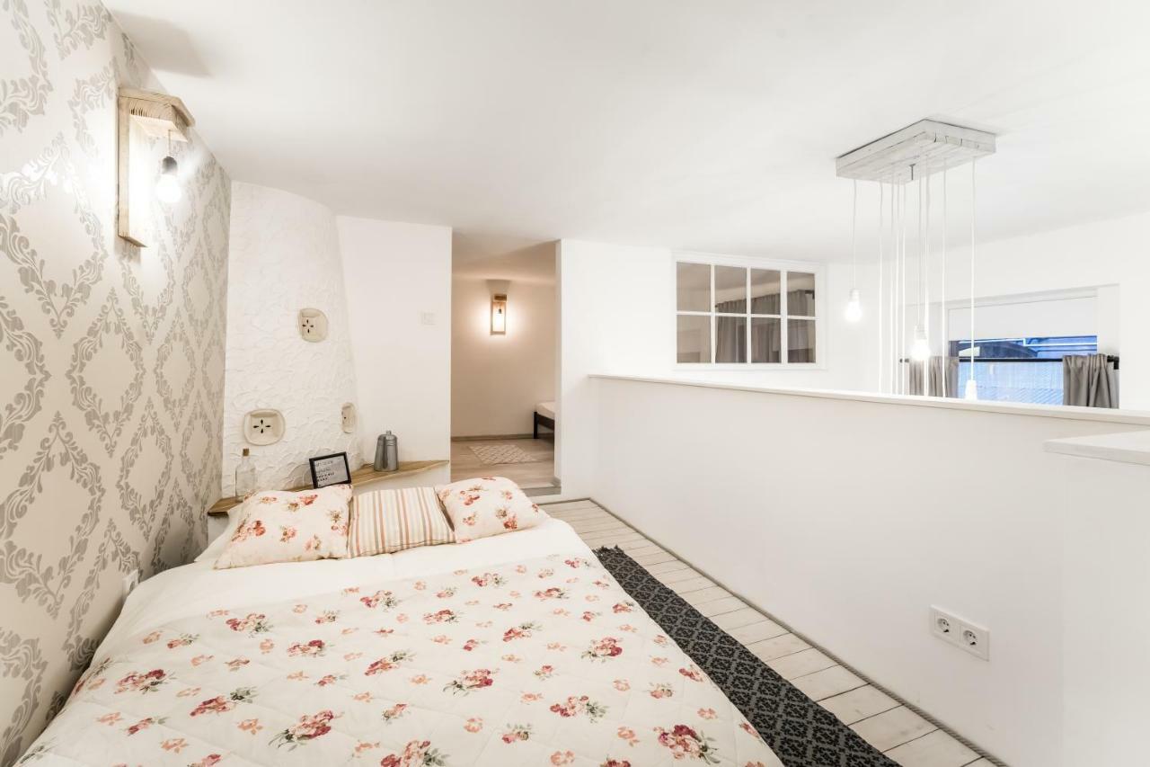 Bpr Vintage Garden Apartment With Terrace & Sauna Budapest Exterior foto